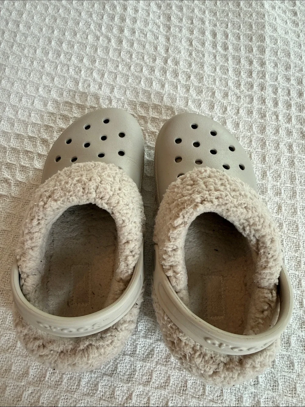 Kids Cozy Lined Crocs Clog - Beige
